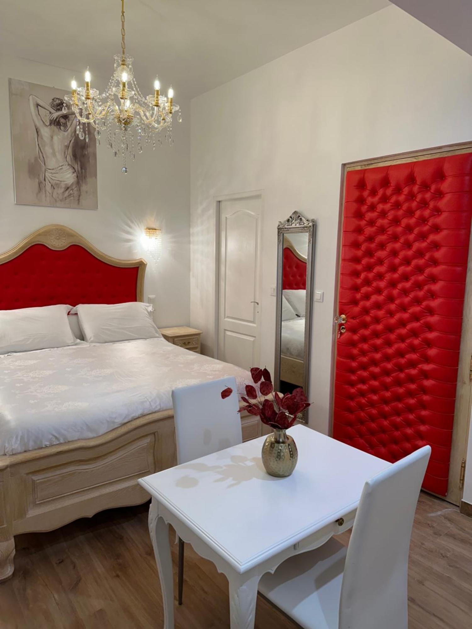 Petit Studio Presbytere Dans L'Eglise Нарбон Екстериор снимка